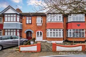 37, Beaminster Gardens, Barkingside, Ilford IG6 2BW