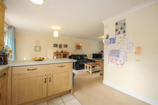 Kitchen/Dining/ Loun