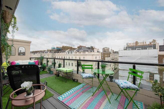 Flat 4, 54 Eaton Place Hi-24.jpg