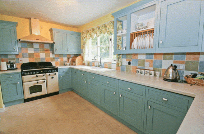 38 KITCHEN 2.gif