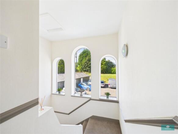 2 bed Apartment for sale Image 6