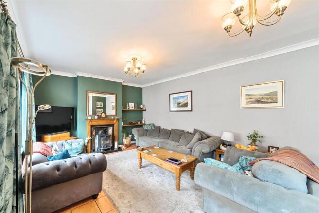 4 bed House for sale Image 6
