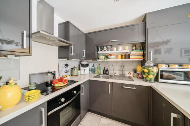 Orchard Apartments, Linford End, Harlow, Essex, CM19 photo 4