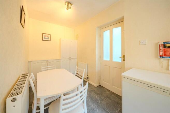 4 bed Semi-Detached for sale Image 5