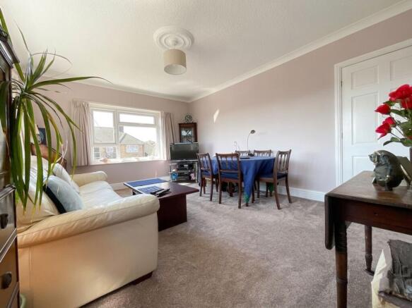 2 bed Flat for sale Image 6