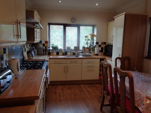 Kitchen/breakfast area