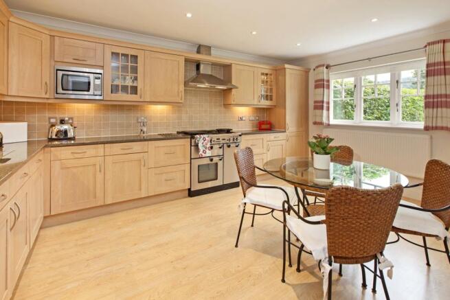 Kitchen/Breakfast Rm