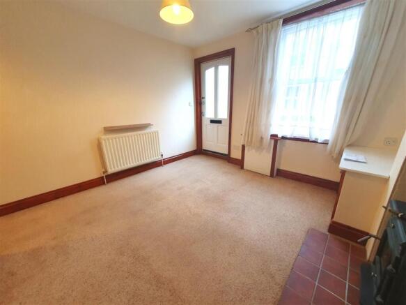 Living Room 2.jpg