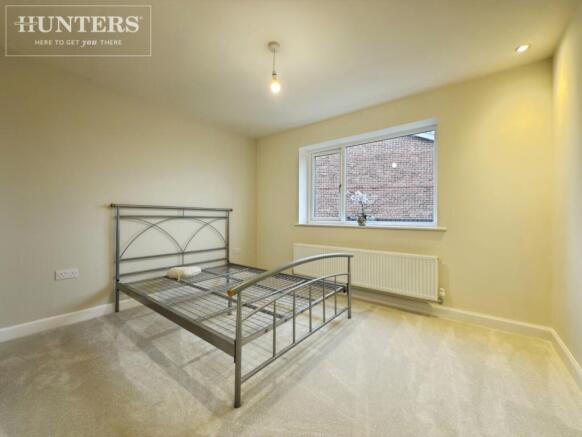 5 bed Detached for sale Image 12