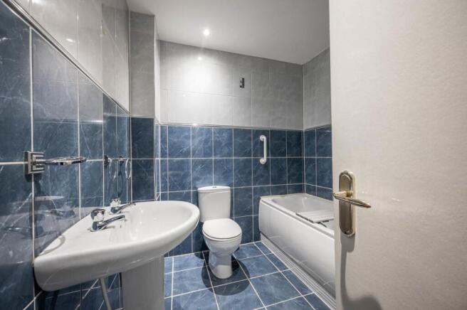 Bathroom.jpg