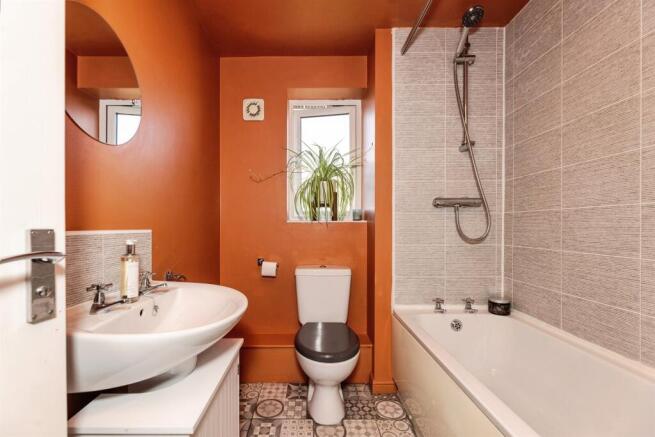 2 bed Semi-Detached for sale Image 5