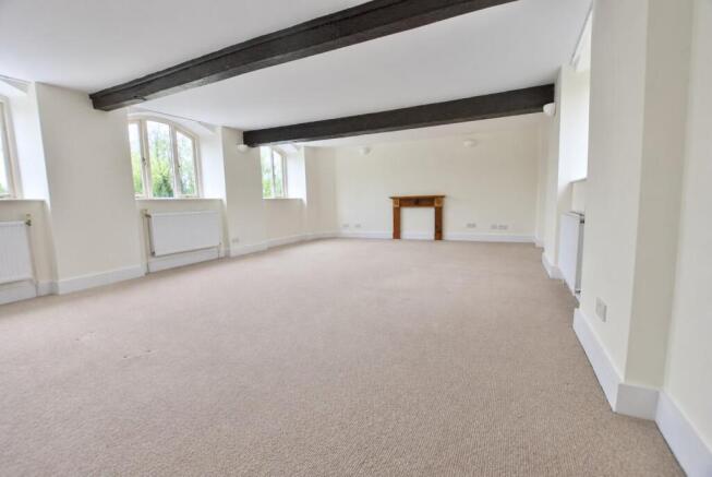 Sitting/dining room
