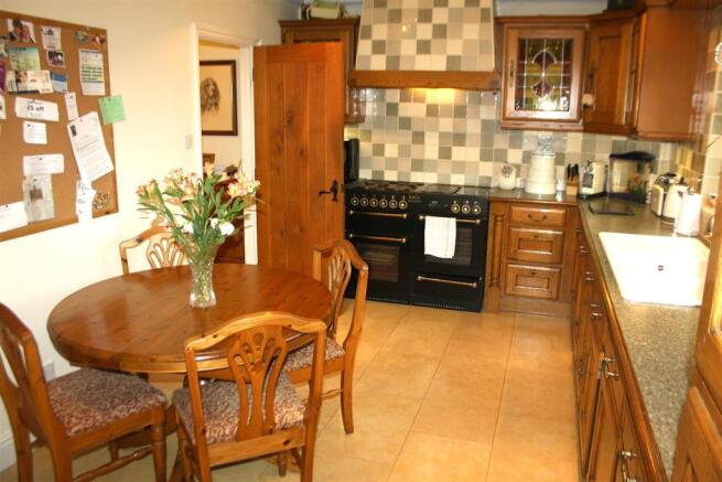 Kitchen.JPG