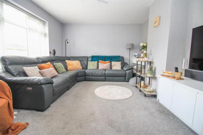 Churchfield, Harlow photo 4