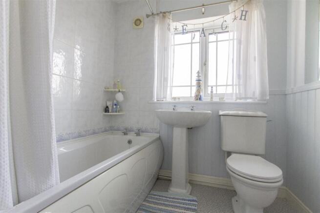 5 Tansley Road_8.jpg