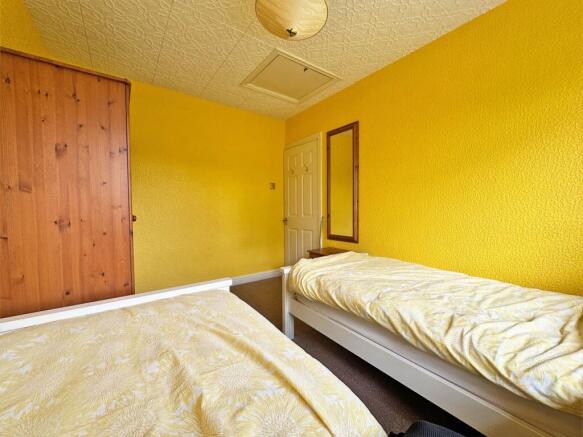 2 bed Semi-Detached Bungalow for sale Image 11