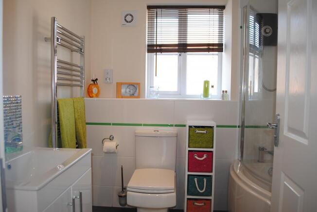 bathroom (Main)
