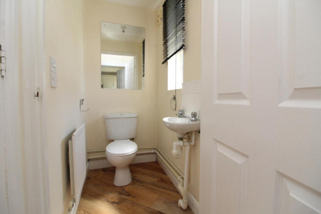 3 bed Semi-Detached to rent Image 7