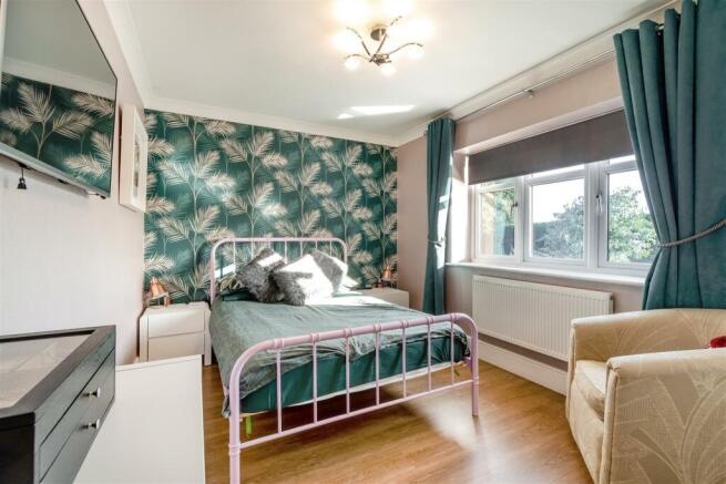 8577606-interior13.jpg