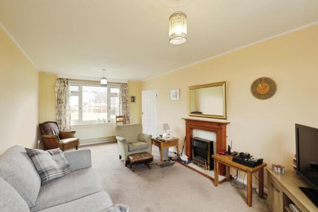 3 bed Semi-Detached for sale Image 4