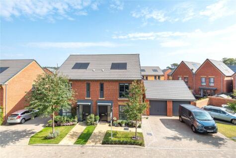 Ulrick Avenue, Bordon, Hampshire, GU35