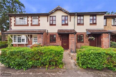 Horseshoe Crescent, Burghfield Common, Reading, Berkshire, RG7