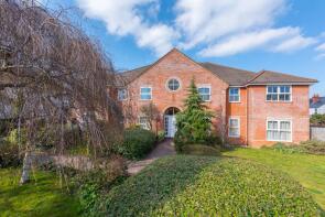 Flat 10, 44 Pine Court, Reading Road, Farnborough GU14 6NB