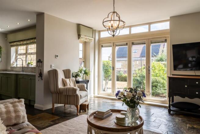 Living/Dining Room