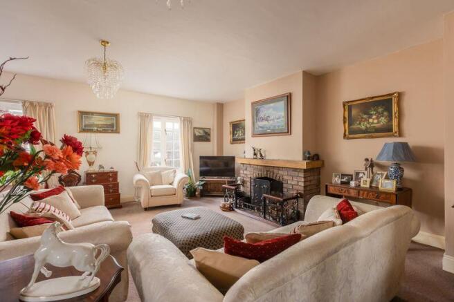 4 bed Detached for sale Image 9