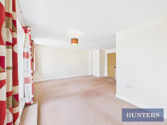 2 bed Apartment for sale Image 6