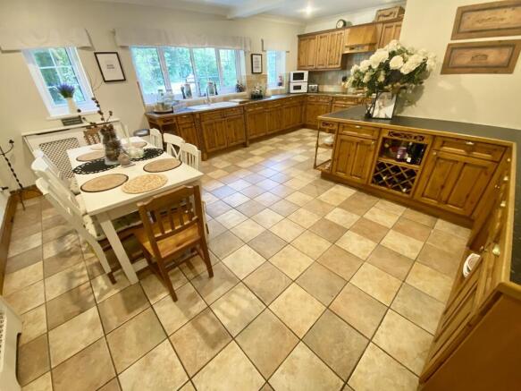 Kitchen/Dining Room