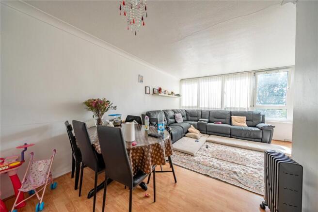 2 bed Apartment for sale Image 8