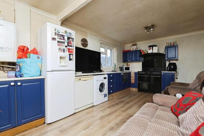 2 bed Maisonette for sale Image 4