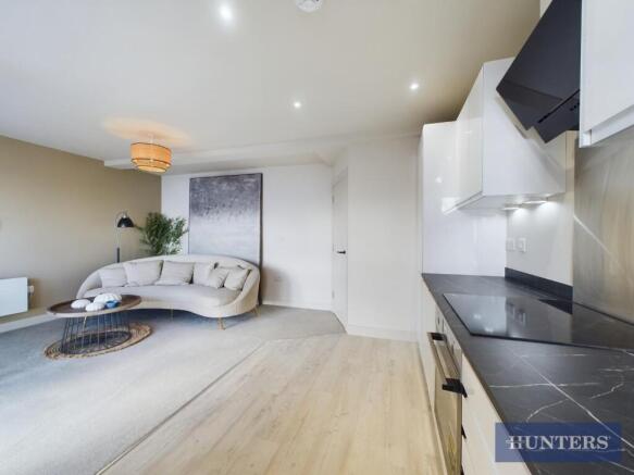 2 bed Apartment for sale Image 5