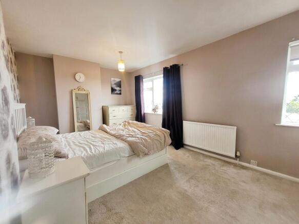 2 bed Semi-Detached for sale Image 8