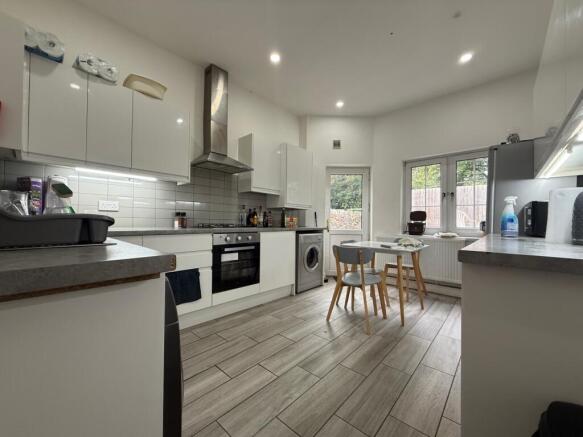 79 Colum Road Kitchen