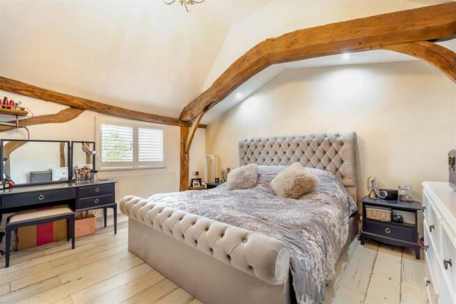 8556112-interior12.jpg