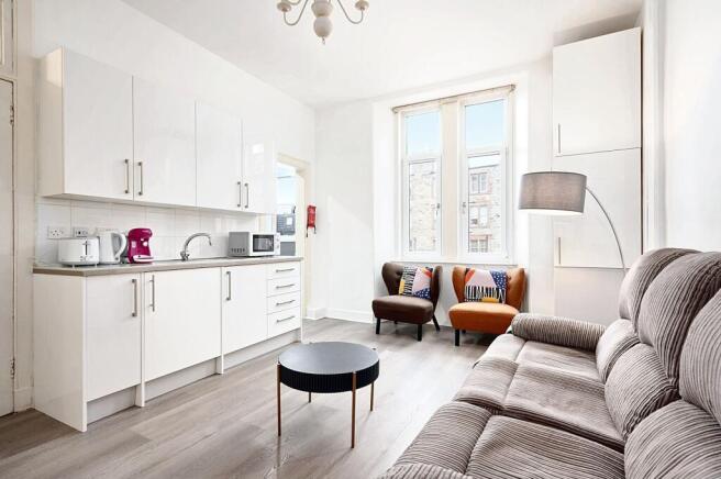 Kitchen/Lounge