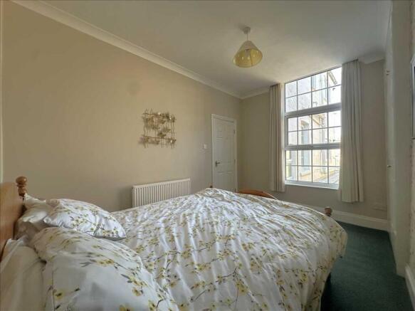 2 bed Flat for sale Image 11