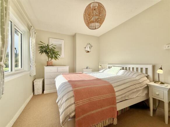 Bed 1.JPG