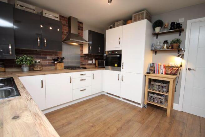 Kitchen (2)