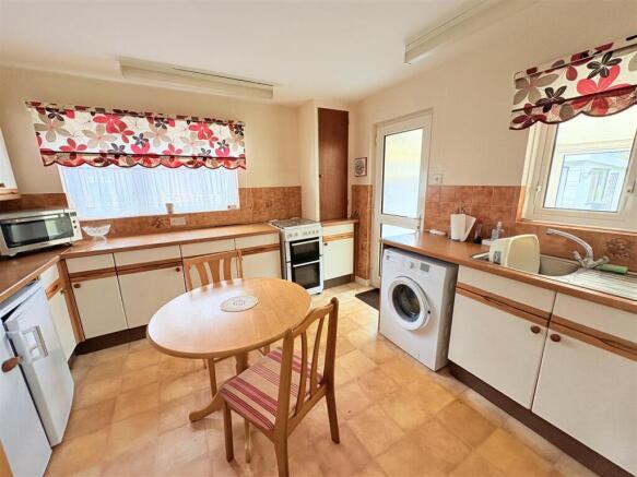 Eric Road,  Stubbington,Fareham photo 5
