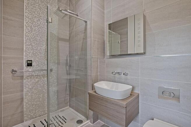 4 bed Town House for sale Image 9