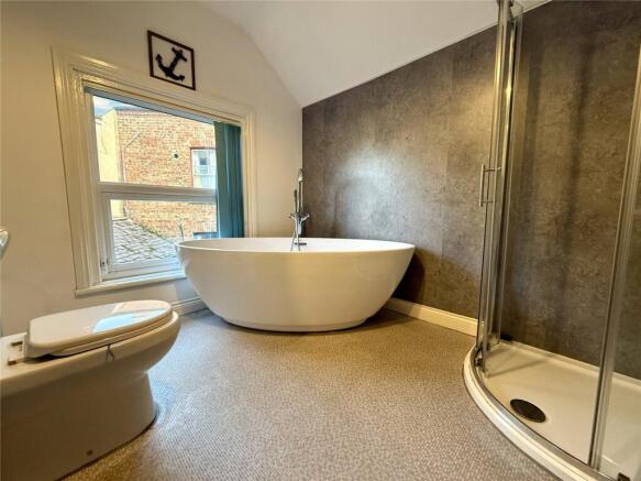 4 bed Terraced for sale Image 10