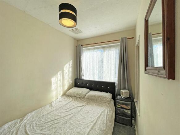 West Mailling Avenue Bed 3.jpg