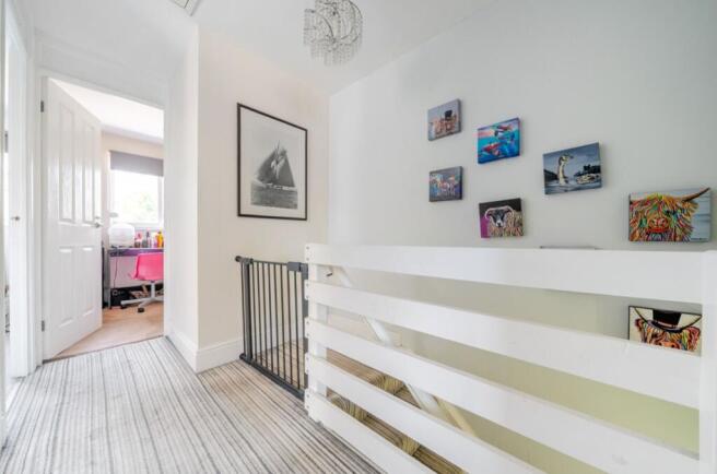 3 bed Semi-Detached for sale Image 11