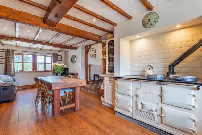 Kitchen/Dining Room