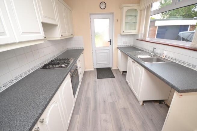 MODERN KITCHEN