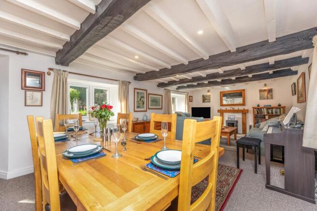 4 bed Detached for sale Image 7