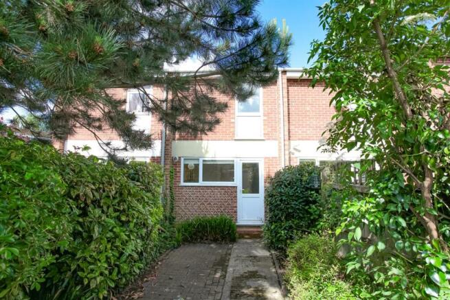 13 Marriot Close (12).jpg